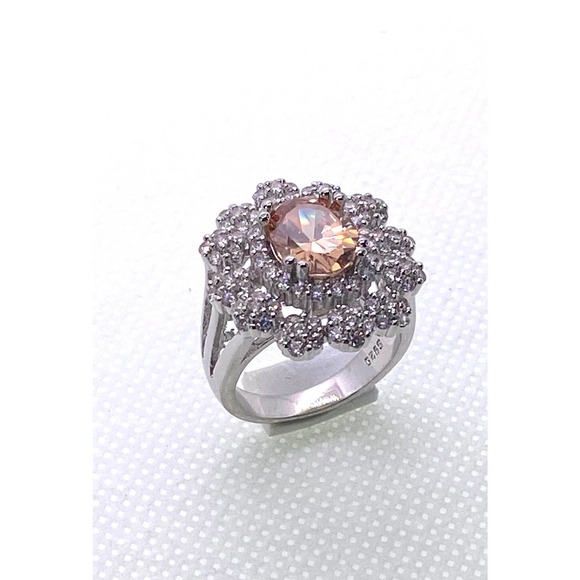 Size 7 Imitation Silver Yellow Morganite Cubic Zirconia CZ Cluster Ring - Picture 2 of 9